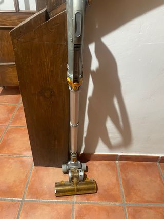Aspiradora Dyson DC11 para piezas (No funciona)