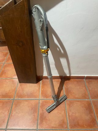 Aspiradora Dyson DC11 para piezas (No funciona)