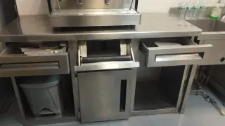 MESA INOXIDABLE PARA CAFETERÍA