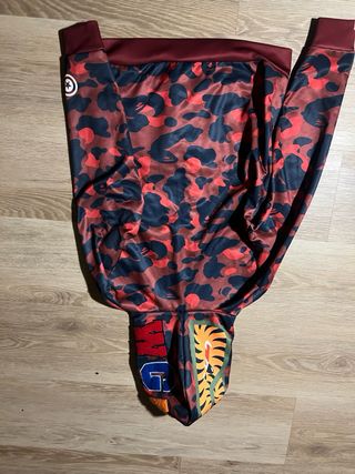 Sudadera BAPE Camuflaje Roja y Negra