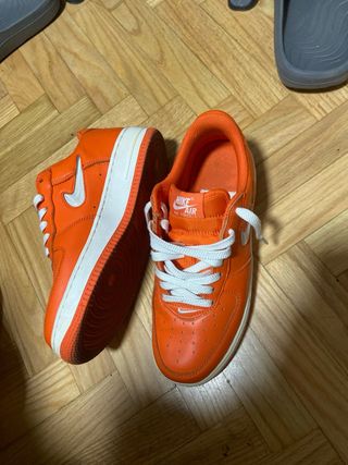 Nike Air Force 1 Naranja y Blanco