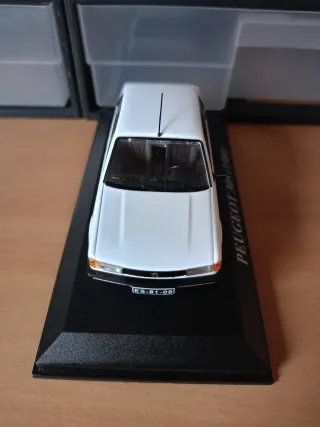 Peugeot 305 escala 1/43