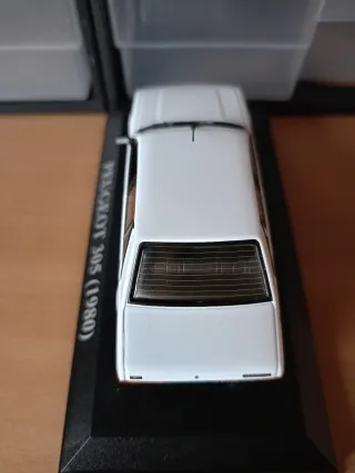 Peugeot 305 escala 1/43