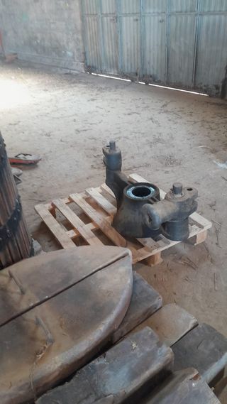 Prensa de vino. Capacidad 1800kg.