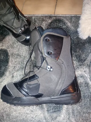 Botas de snowboard Salomon, MONDO