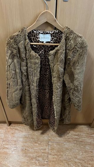 Chaqué pelo beige Lucy Paris forro leopardo