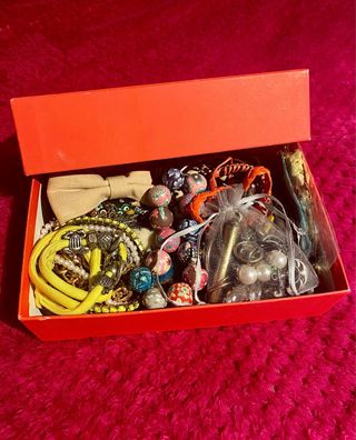 Lotto Bigiotteria oltre 100 pezzi