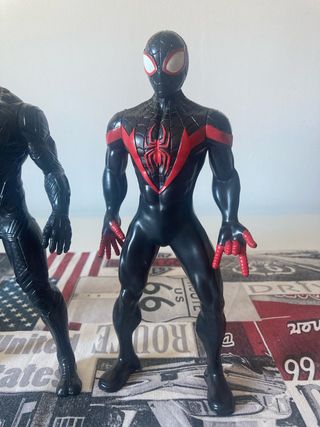 Muñecos de superhéroes