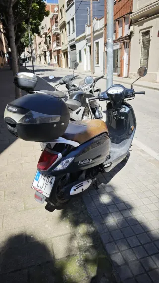 Moto SYM Fiddle III 125cc azul + marrón