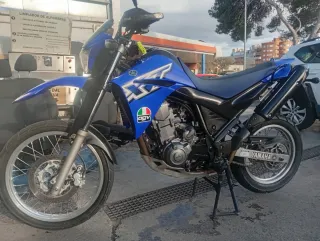 Moto xt660R yamaha muy mimada con todo a punto