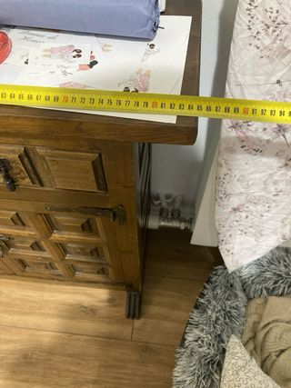 Cómoda antigua de madera