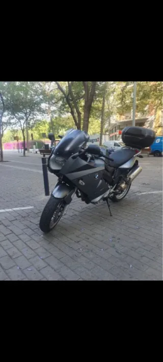 BMW f800st