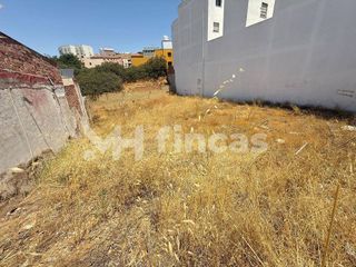 Terreno en venta en La Paz en Alcalá de Guadaira