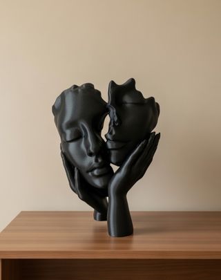 Escultura Decoração Abraço de Rostos Preto