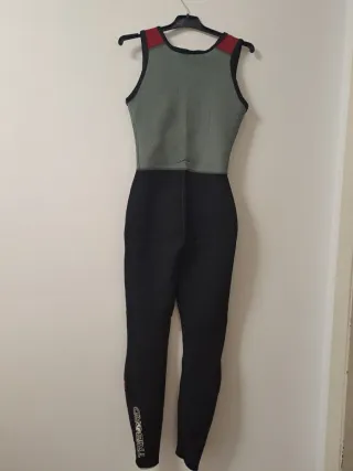 Traje neopreno tirantes Decathlon talla 36
