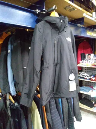 CHAQUETON SNOW NORTHFACE TALLAS M Y XL.INSUL.MEDIO