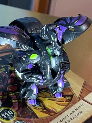Bakugan coleccion negro púrpura