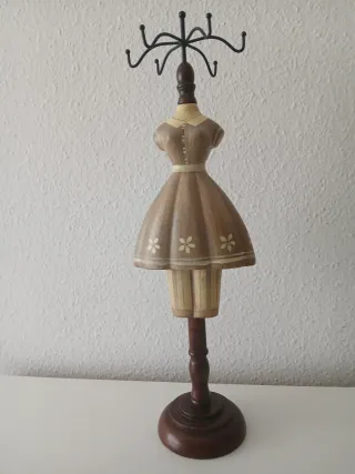 Appendiabiti per gioielli e accessori