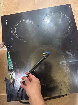 Cocina vitro ceramica Candy se vende para repuesto