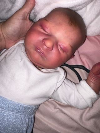 Bebé Reborn realista Laura realborn