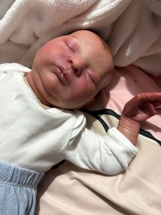 Bebé Reborn realista Laura realborn