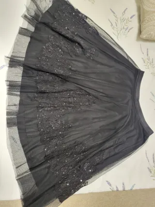 Falda tul con lentejuelas