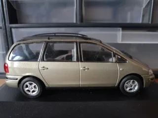 Seat Alhambra escala 1/43