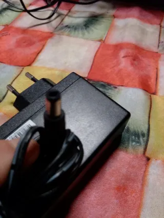 Cable toma de corriente y adaptador especial