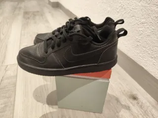 Zapatillas Nike negras nuevas