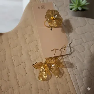 Anillo y pulseras  nueva de acero