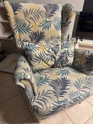 Poltrona+pouf strandmon ikea in buone condizioni