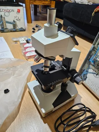 Pack 2 Microscopios: AmScope T400 + Radical RSM-9F