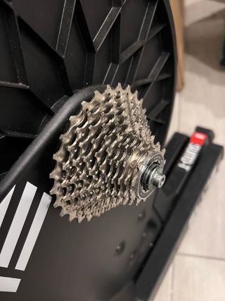 Rodillo Elite Suito-T + Cassette Shimano