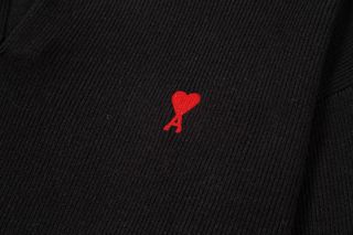 Vendo jersey original de AMI Paris (Ami de Coeur).