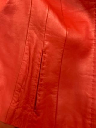 Americana de cuero Roja