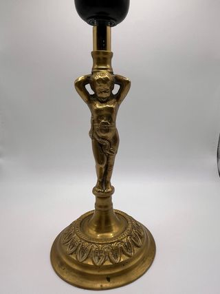 Pie de lámpara de mesa antiguo en latón - bronce.