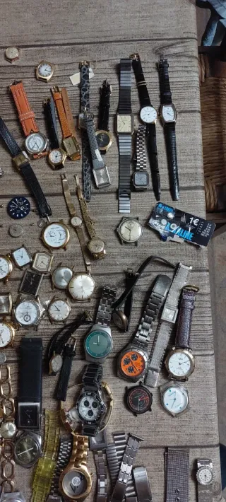 Gran lote de relojes nuevos y para reparar