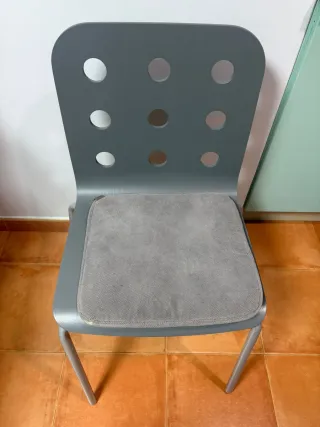Sillas Ikea y cojines. Son cuatro. 60€/lote