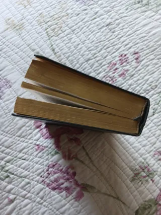 Dos novelas de Stendal, en piel, tamaño bolsillo