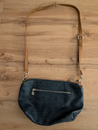 Bolso Pequeño Desigual Azul Escamas