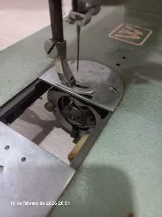 Máquina de coser antigua