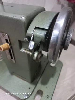 Máquina de coser antigua