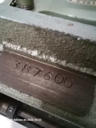 Máquina de coser antigua