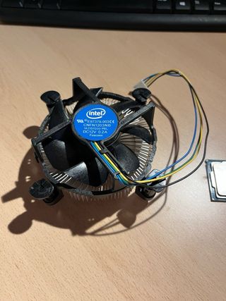 CPU Intel I7 7700 con disipador