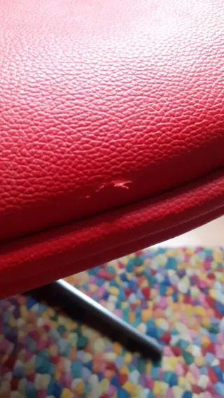 2 Sillas Swan inspiradas por Arne Jacobson