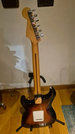 Fender Player Stratocaster HSS sunburst