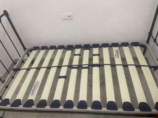 Cama de jorja negra con somier pikolin laminas