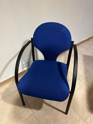 Silla azul oficina
