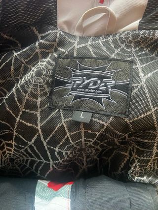 Traje de sky infantil. Marca spyder