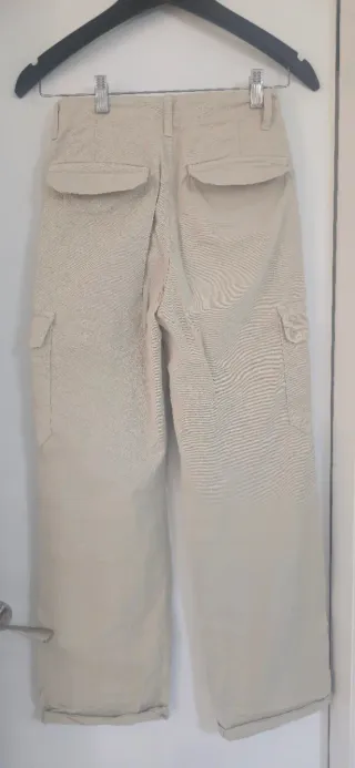 Pantalón cargo Zara